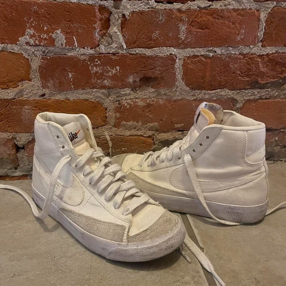 white nike trail blazers
